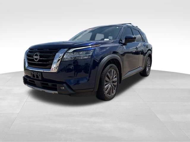 Used 2023 Nissan Pathfinder SL w/ SL Premium Package FWD image 4
