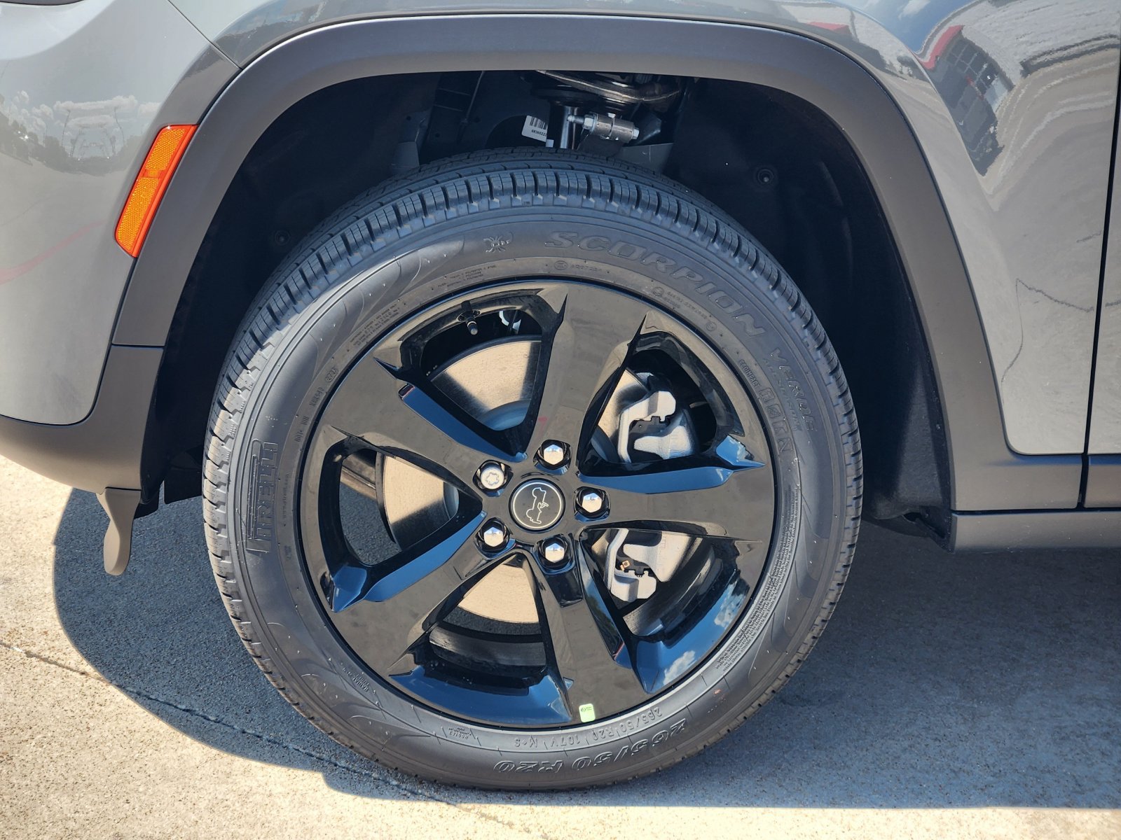 New 2027 Jeep Grand Cherokee L Limited w/ Limited Altitude Package AWD/4WD image 11