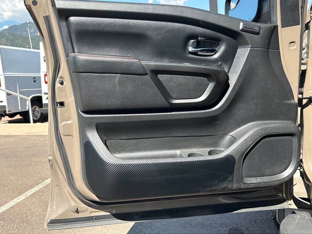 Used 2021 Nissan Titan PRO-4X w/ Pro-4x Convenience Package AWD/4WD image 30