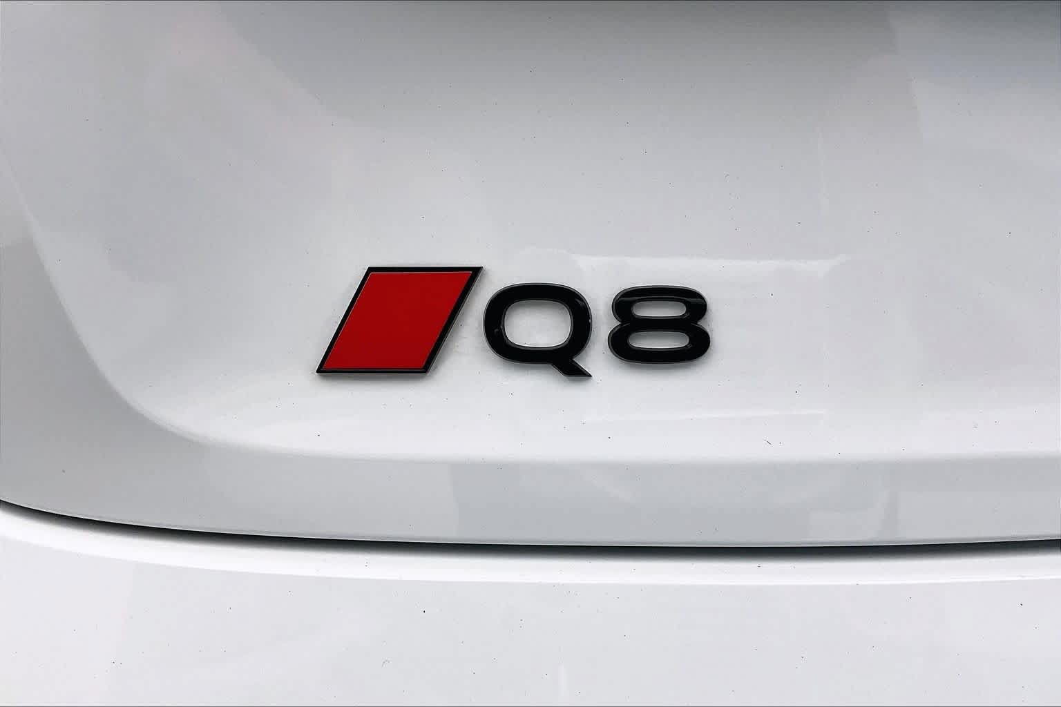 Used 2024 Audi Q8 e-tron Prestige AWD/4WD image 31