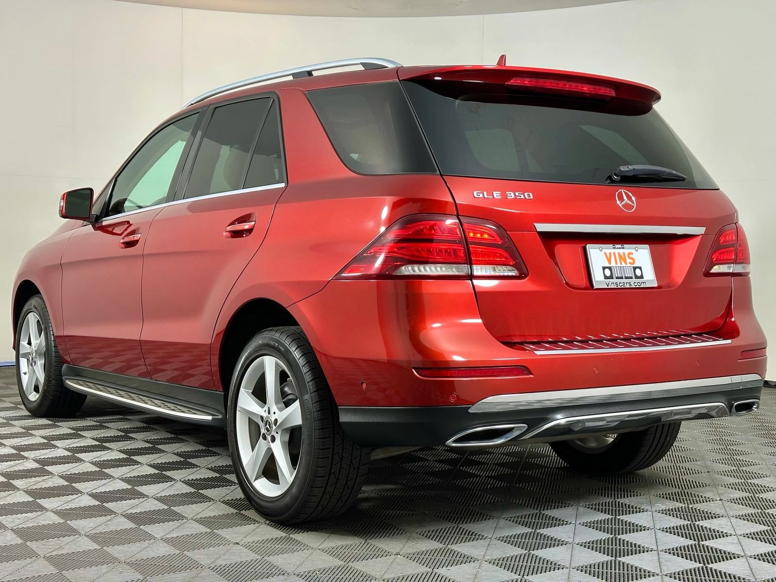 Used 2018 Mercedes-Benz GLE 350 w/ Premium 1 Package image 32