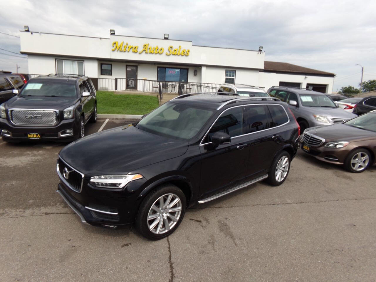 Used 2016 Volvo XC90 T6 Momentum w/ Momentum Plus Package image 56