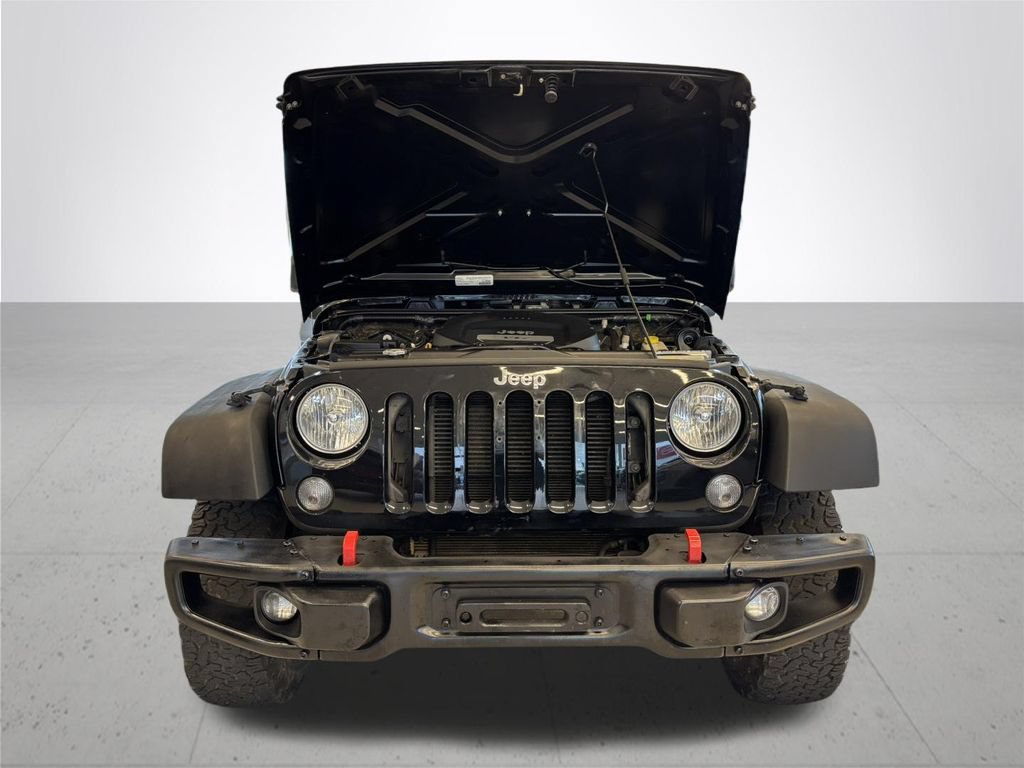 Used 2016 Jeep Wrangler Unlimited Sport w/ Max Tow Package AWD/4WD image 4