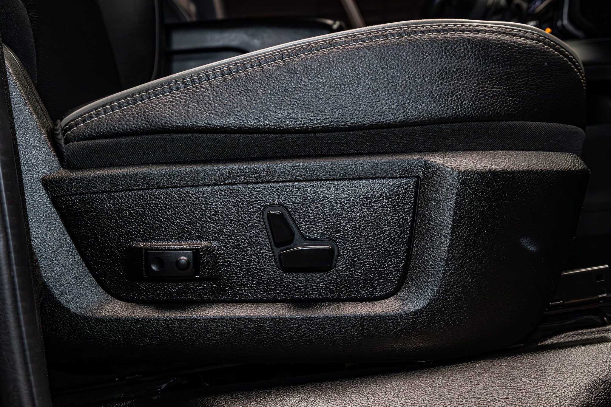 Used 2023 RAM 2500 Limited image 24