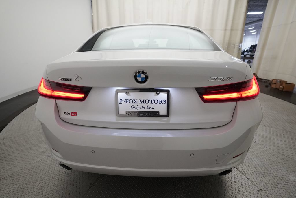 Used 2024 BMW 330i xDrive Sedan AWD/4WD image 25