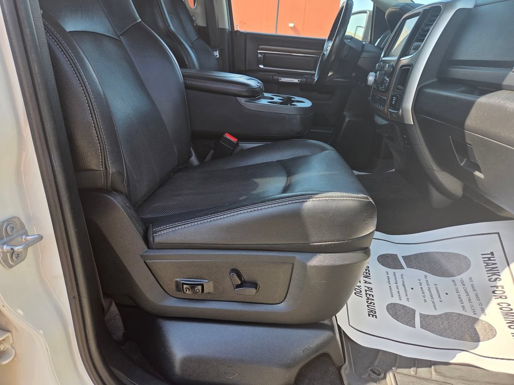 Used 2017 RAM 1500 Laramie w/ Convenience Group AWD/4WD image 40