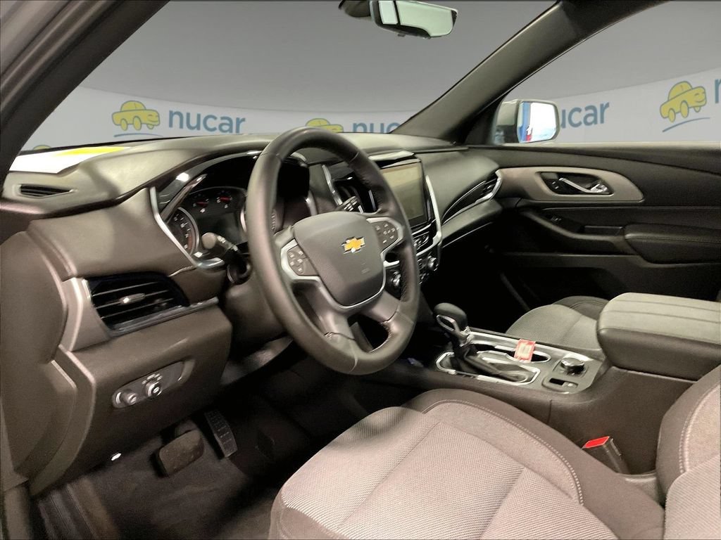 Used 2023 Chevrolet Traverse LT w/ Rear Camera Mirror Package AWD/4WD image 8