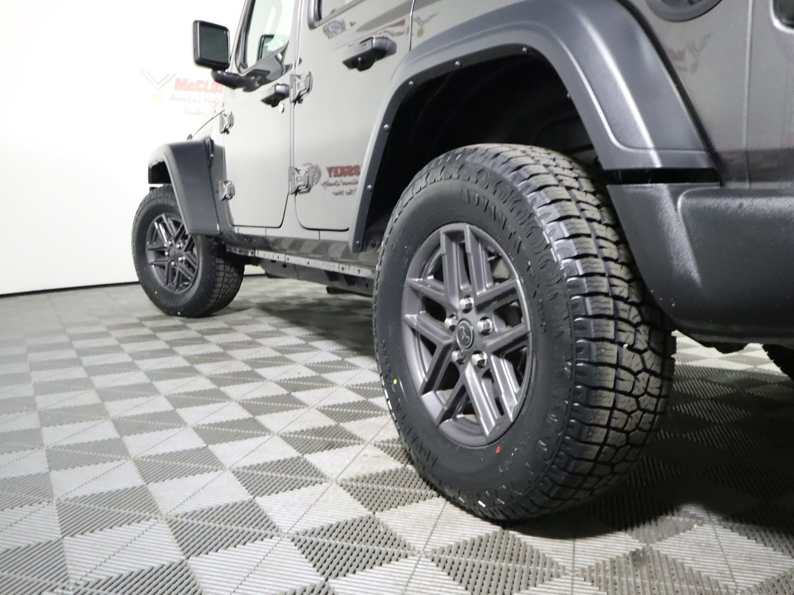 Used 2024 Jeep Wrangler Sport S image 14