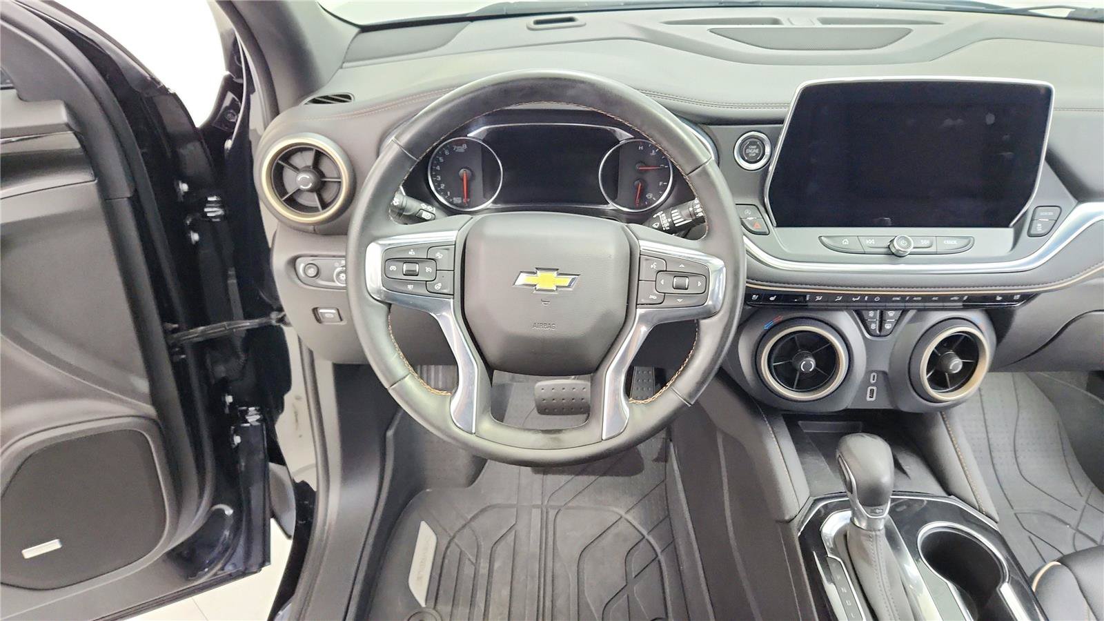 Used 2024 Chevrolet Blazer Premier w/ Driver Confidence II Package FWD image 16