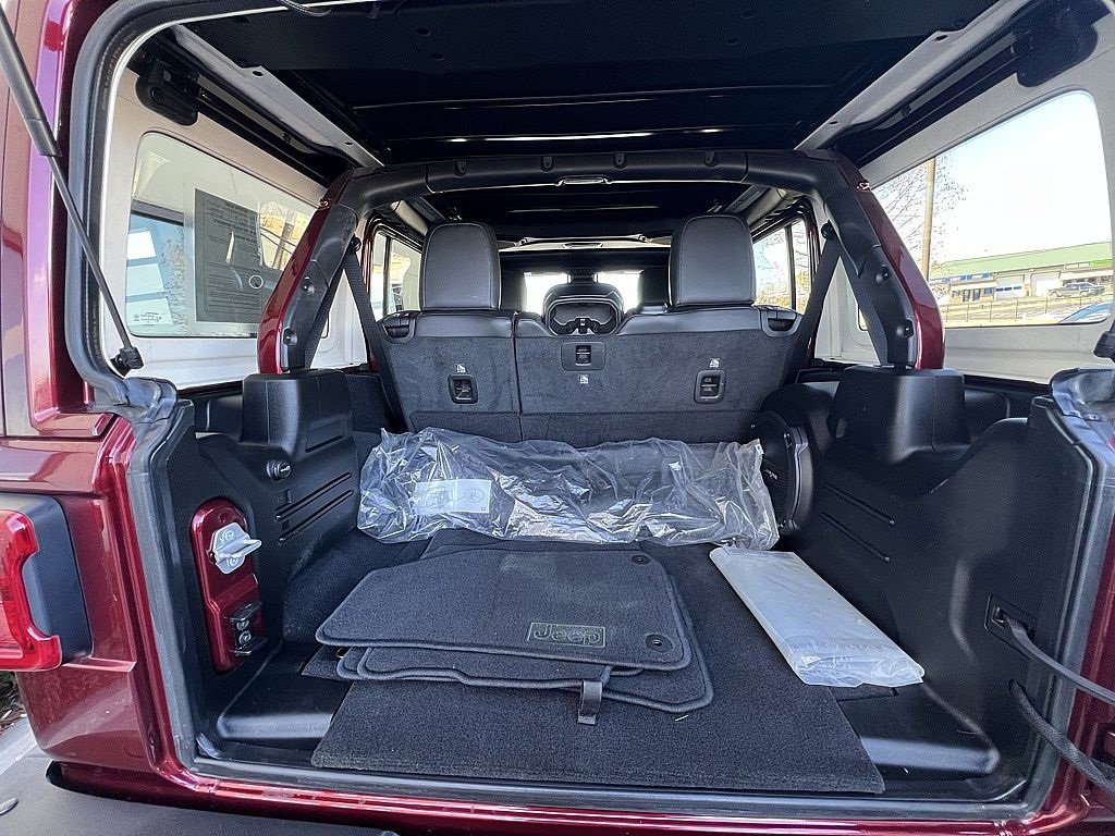 Used 2021 Jeep Wrangler Unlimited Rubicon image 24