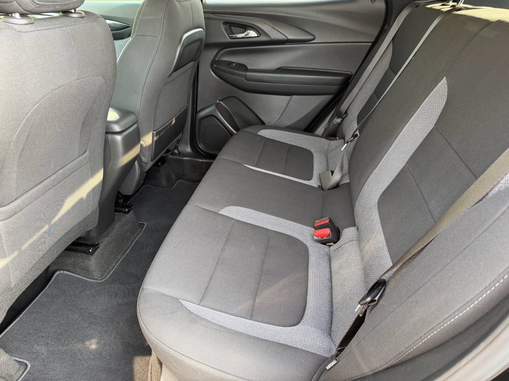 Used 2025 Chevrolet TrailBlazer LT FWD image 14