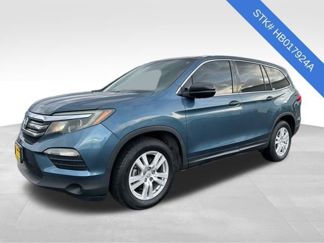 Used 2017 Honda Pilot LX image 3
