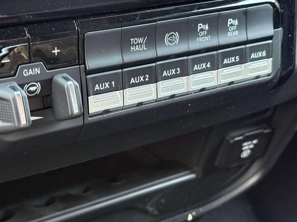 New 2026 RAM 2500 Tradesman AWD/4WD image 24
