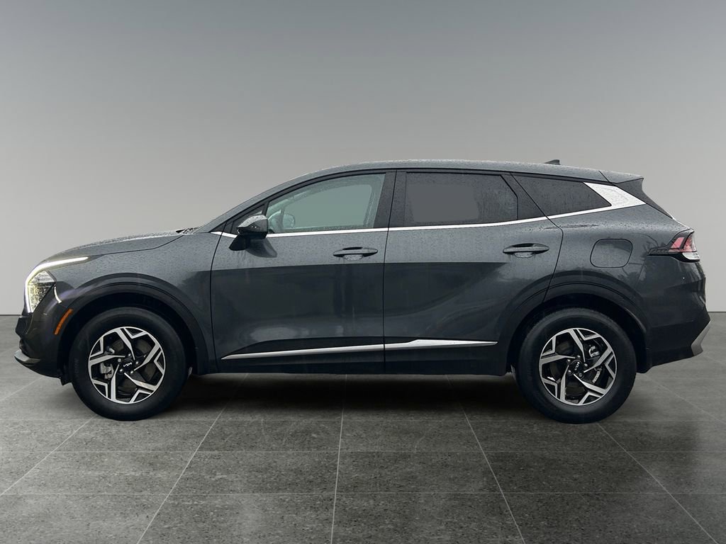 Used 2024 Kia Sportage LX image 4