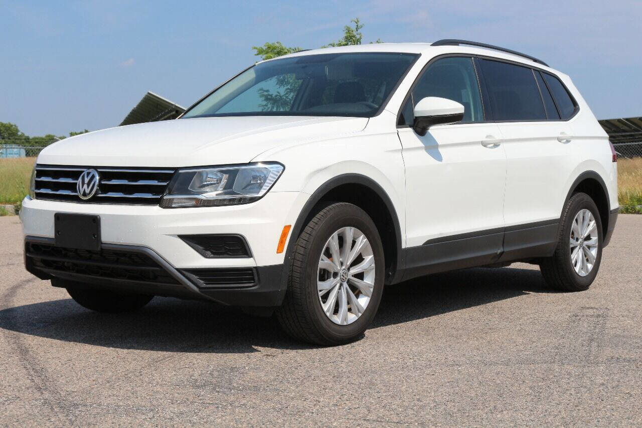 Used 2020 Volkswagen Tiguan S image 1