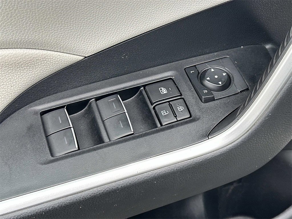 Used 2023 Toyota RAV4 XLE image 17