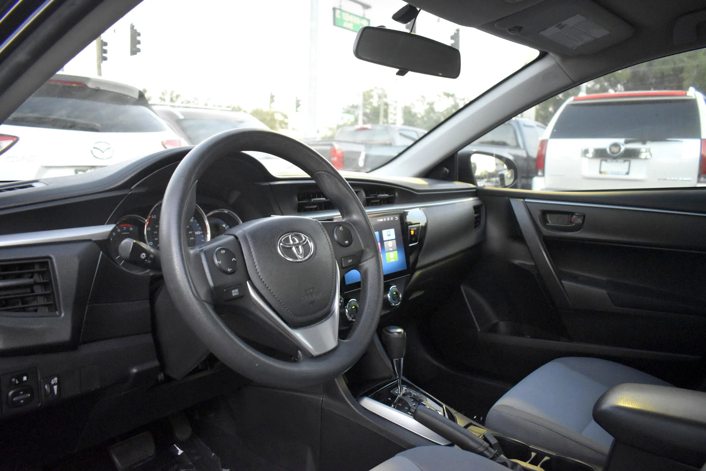 Used 2015 Toyota Corolla L image 10