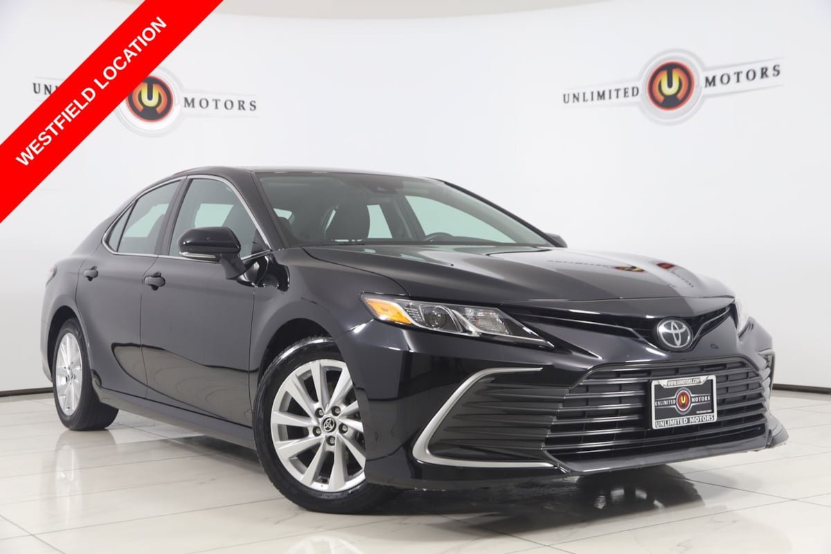 Used 2023 Toyota Camry LE FWD image 1