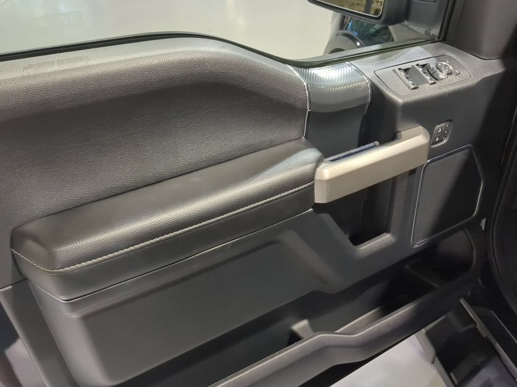 Used 2020 Ford F150 Lariat w/ Equipment Group 502A Luxury AWD/4WD image 12