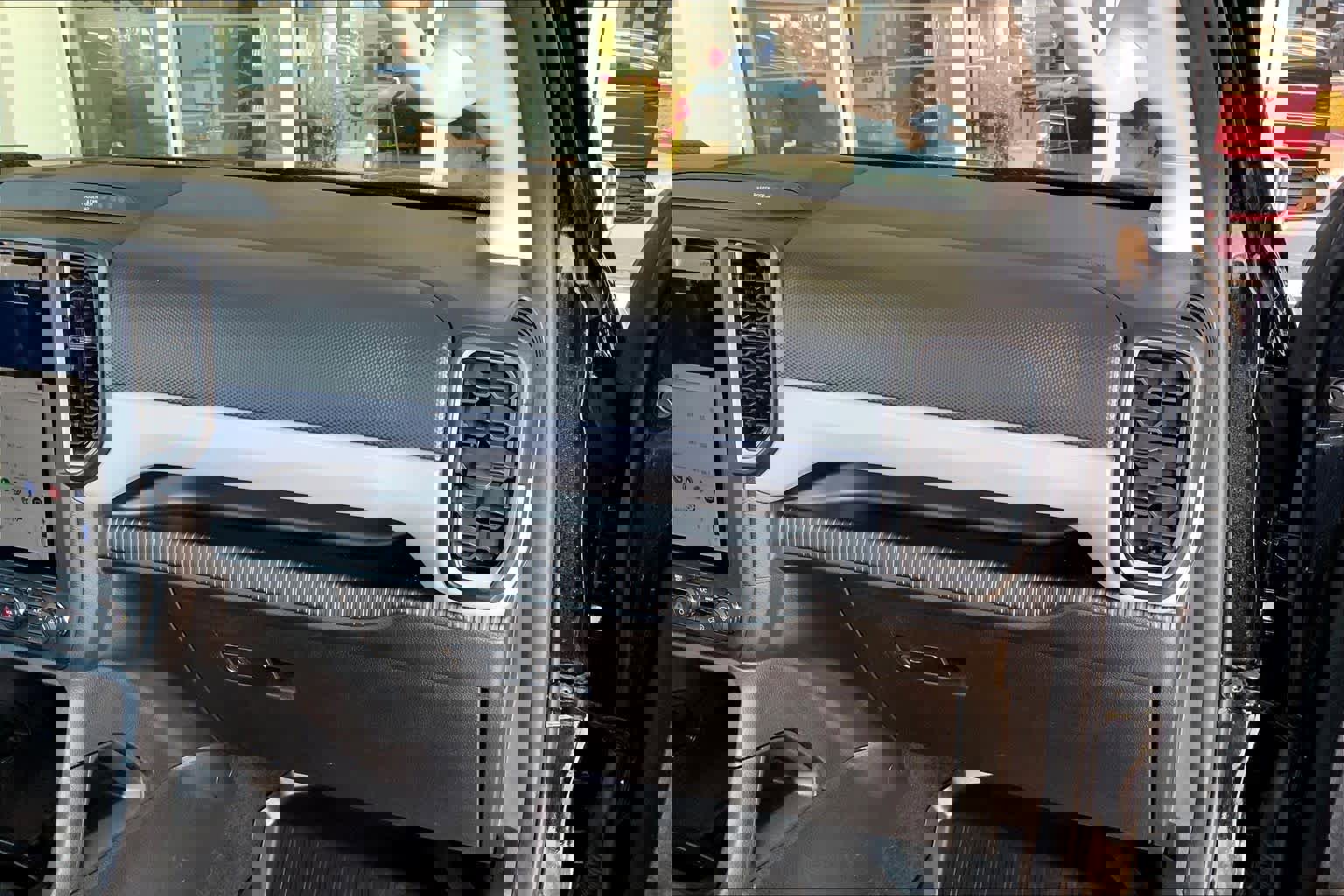 Used 2024 Ford Ranger XL image 19