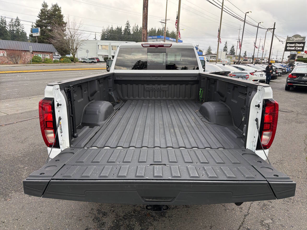 Used 2024 GMC Sierra 2500 SLE w/ SLE Value Package; image 8