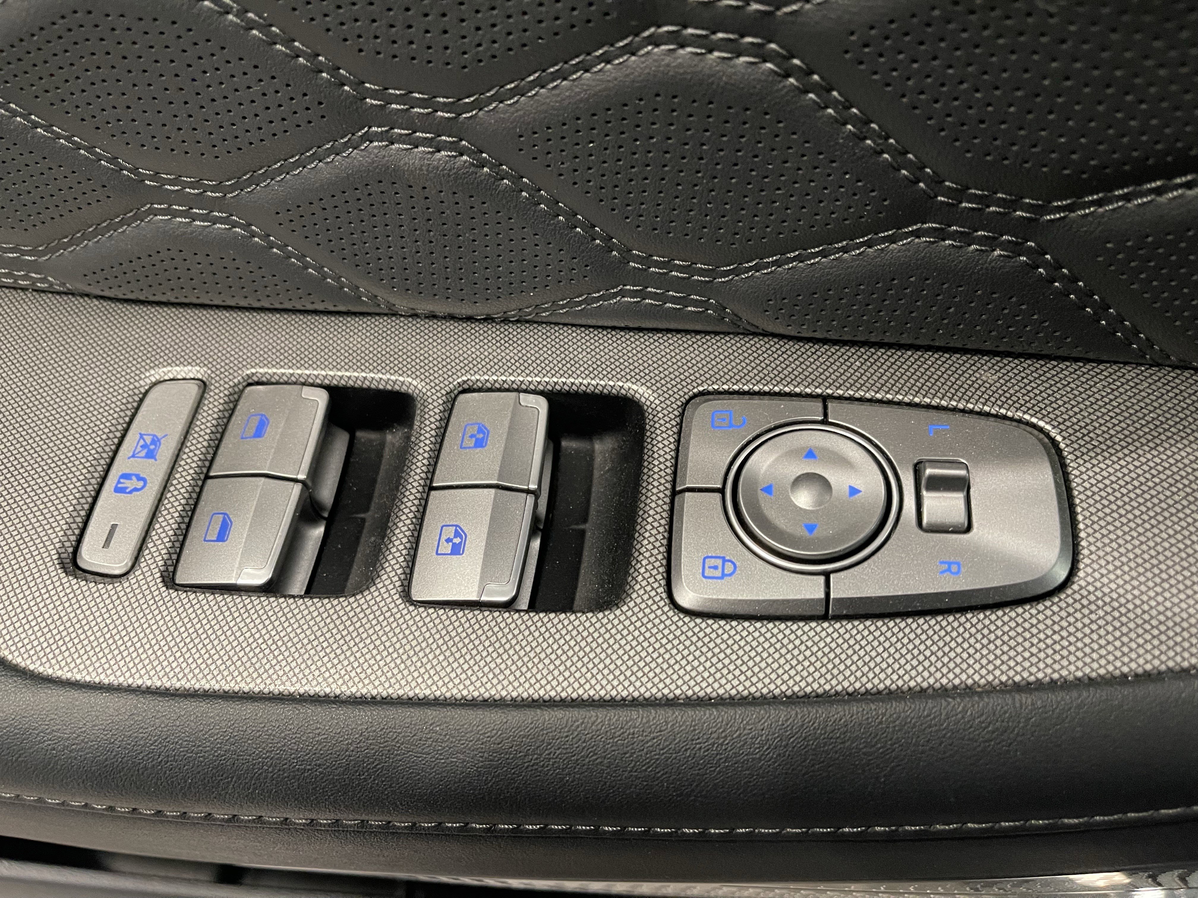 Used 2021 Hyundai Palisade Calligraphy w/ Cargo Package image 12