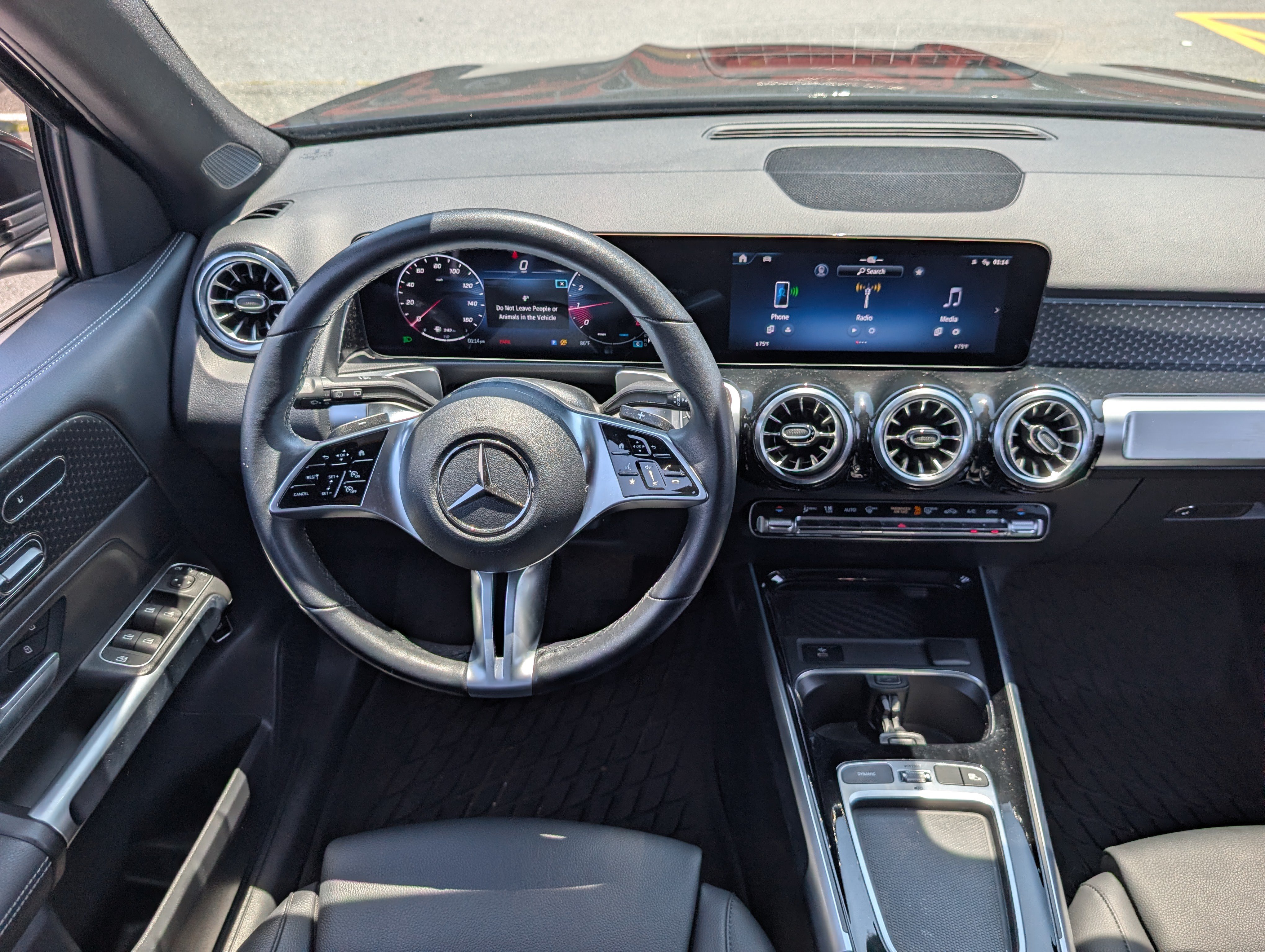 Used 2024 Mercedes-Benz GLB 250 4MATIC image 16
