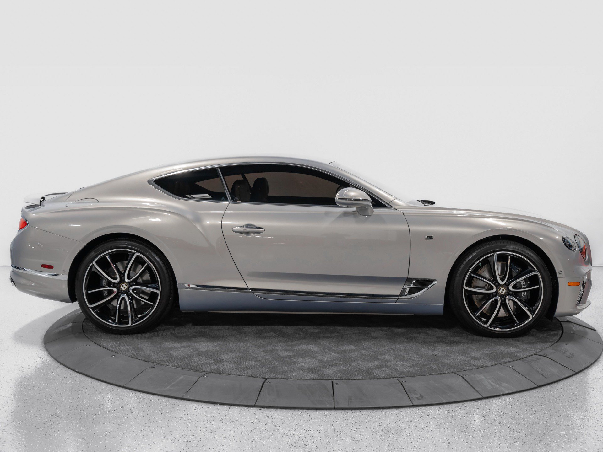 Used 2020 Bentley Continental GT V8 First Edition AWD/4WD image 10
