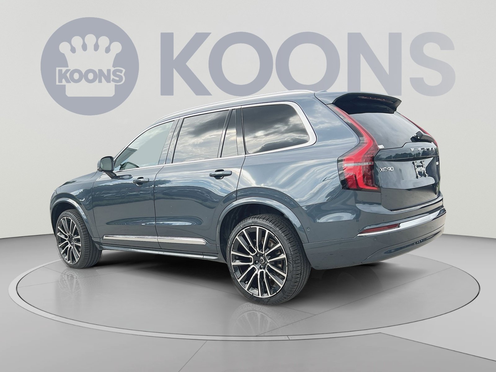 New 2026 Volvo XC90 B6 Plus w/ Protection Package Premier AWD/4WD image 4