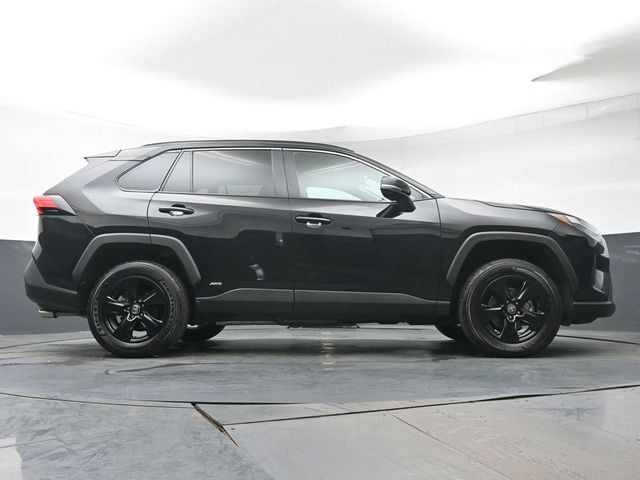 Certified 2025 Toyota RAV4 XLE AWD/4WD image 31