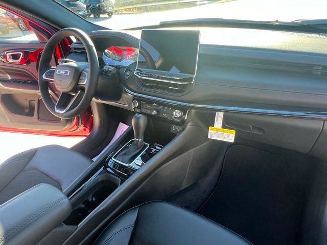 New 2026 Jeep Compass Latitude AWD/4WD image 30