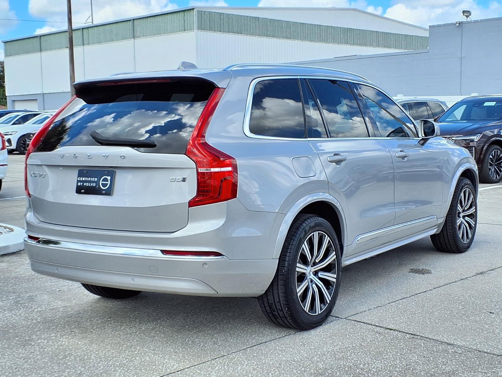 Certified 2025 Volvo XC90 B5 Core AWD/4WD image 7