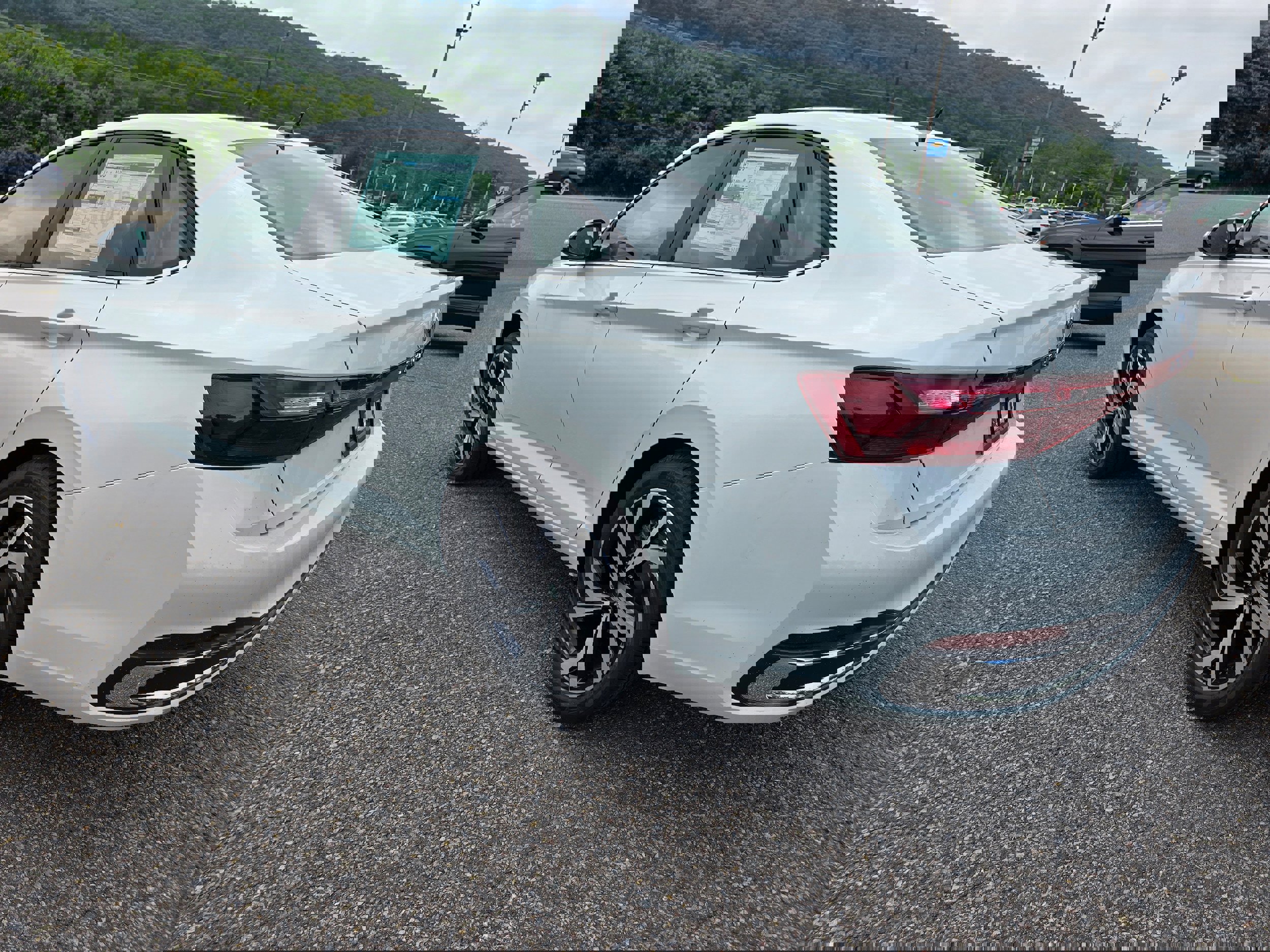New 2025 Volkswagen Jetta SEL image 5