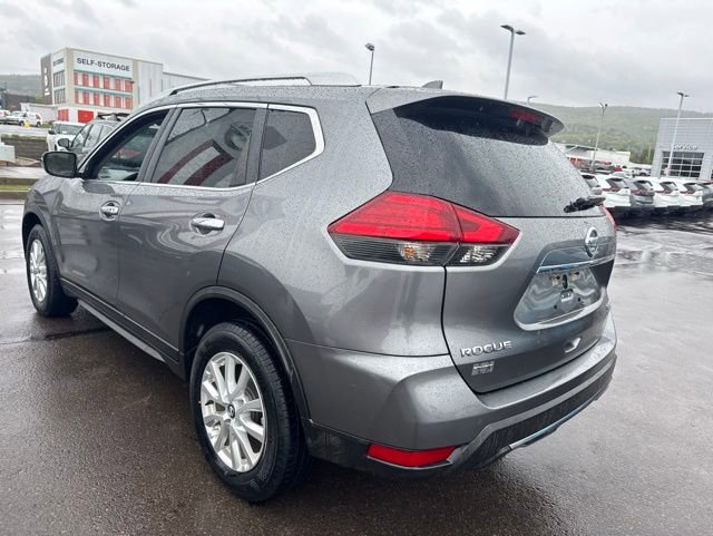 Used 2017 Nissan Rogue SV AWD/4WD image 7