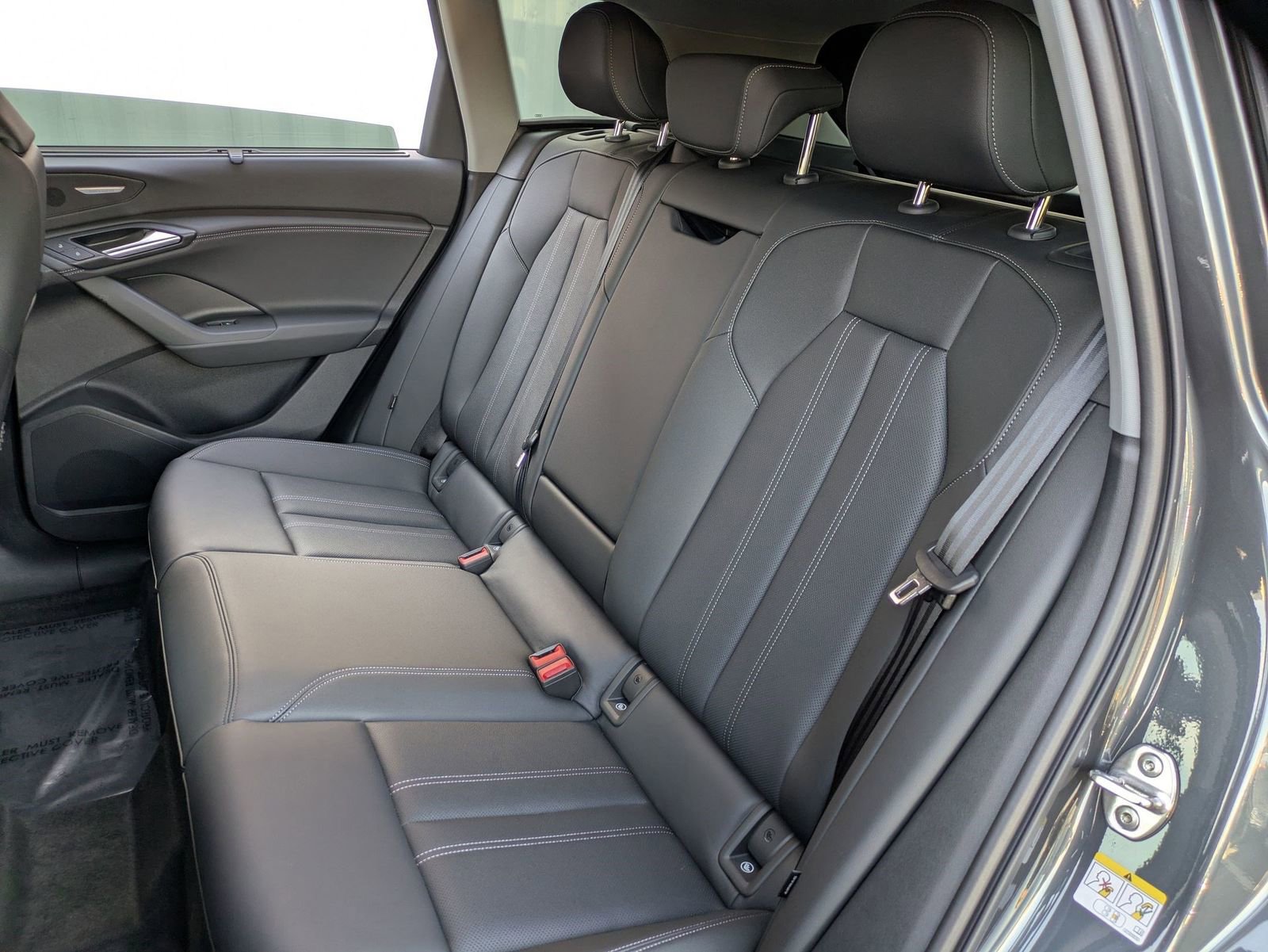 Used 2025 Audi Q6 e-tron Premium Plus w/ Premium Plus AWD/4WD image 31