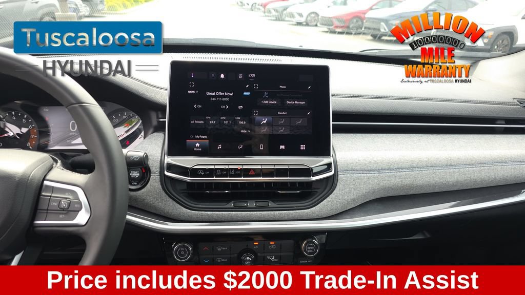 Used 2024 Jeep Compass Latitude AWD/4WD image 27