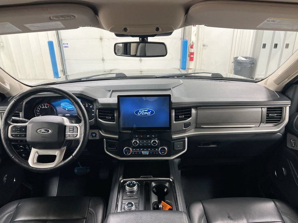 Used 2024 Ford Expedition XLT AWD/4WD image 10
