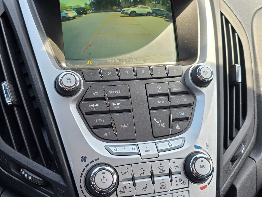Used 2015 Chevrolet Equinox LTZ AWD/4WD image 23
