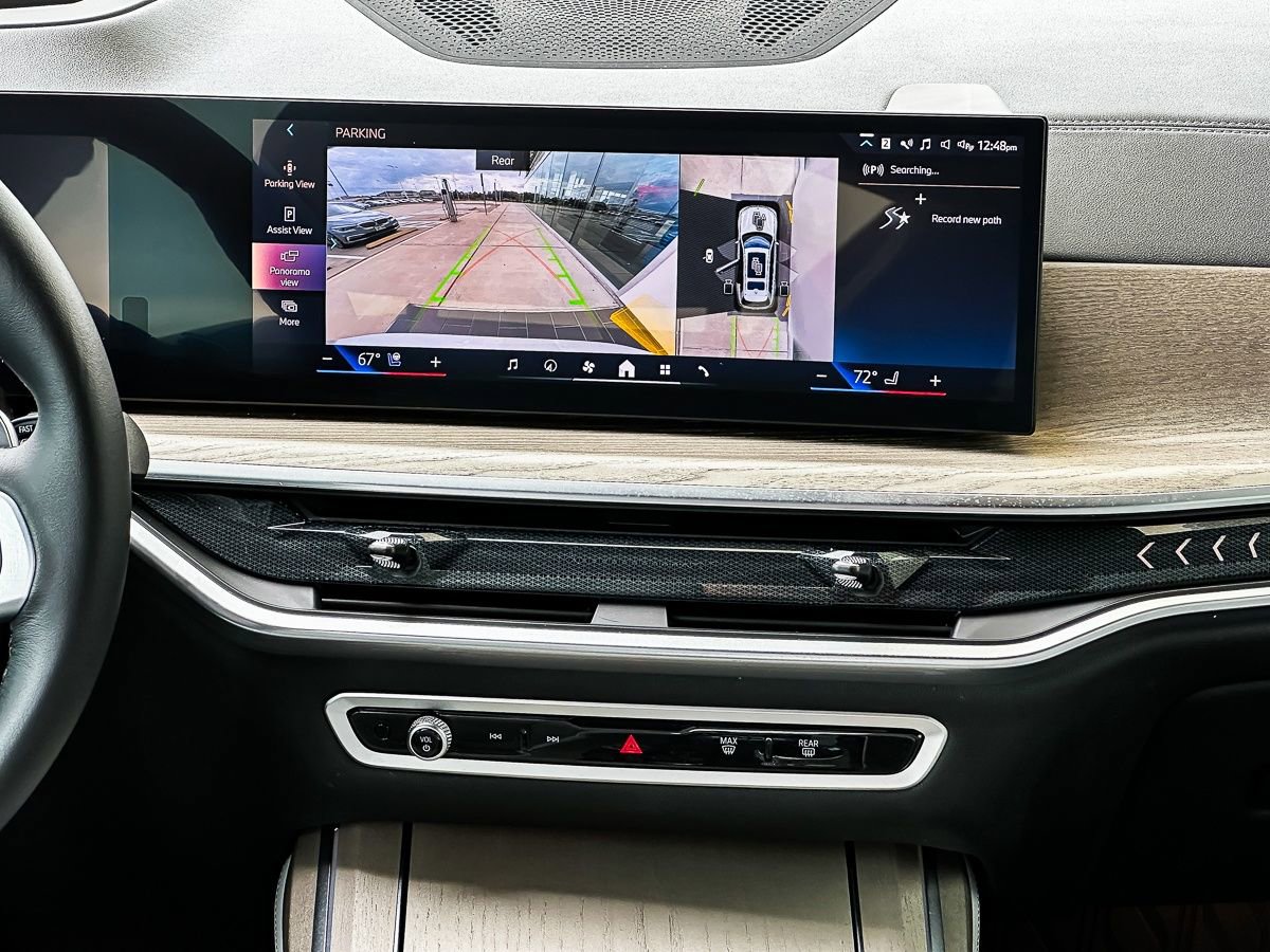 Certified 2024 BMW X7 xDrive40i w/ Executive Package image 30