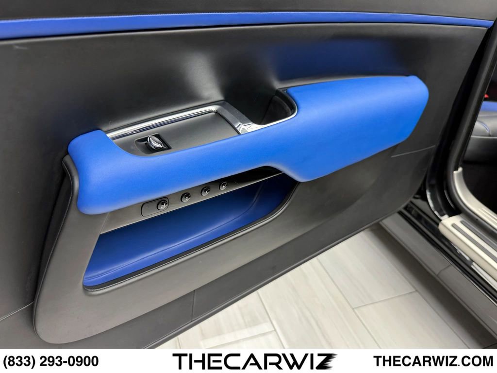 Used 2019 Rolls-Royce Dawn RWD image 58
