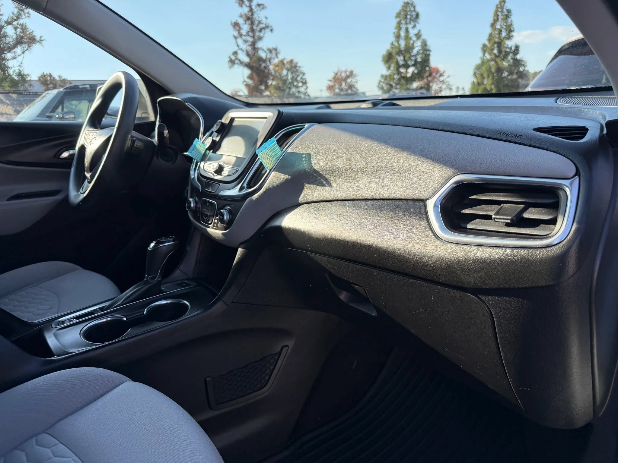 Used 2018 Chevrolet Equinox LT w/ LPO, Cargo Package AWD/4WD image 19