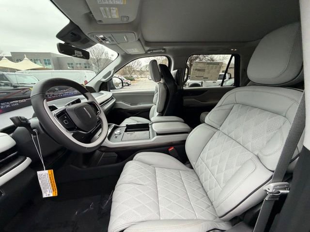 New 2025 Lincoln Navigator L Black Label image 15