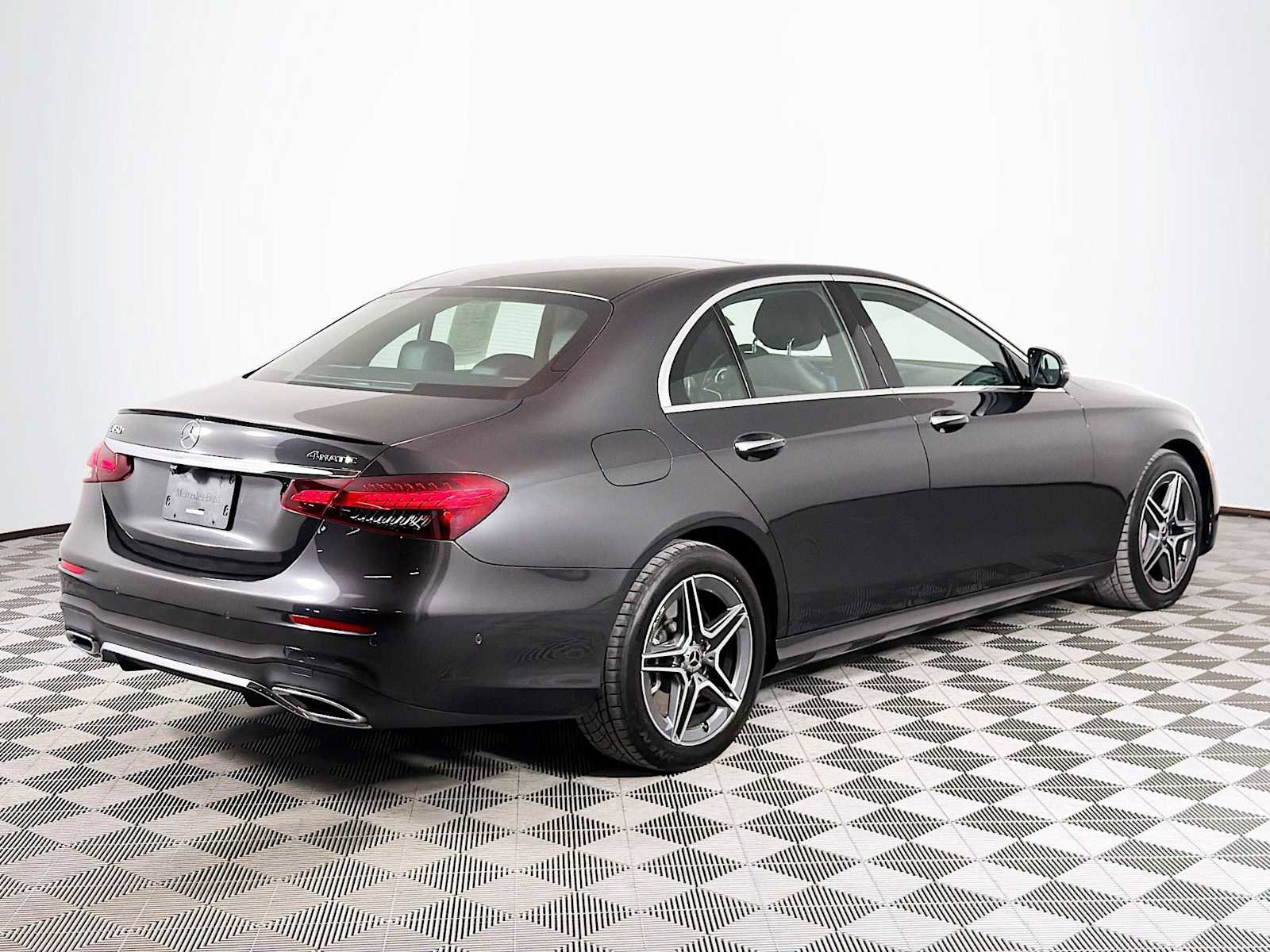 Used 2021 Mercedes-Benz E 450 4MATIC Sedan image 5