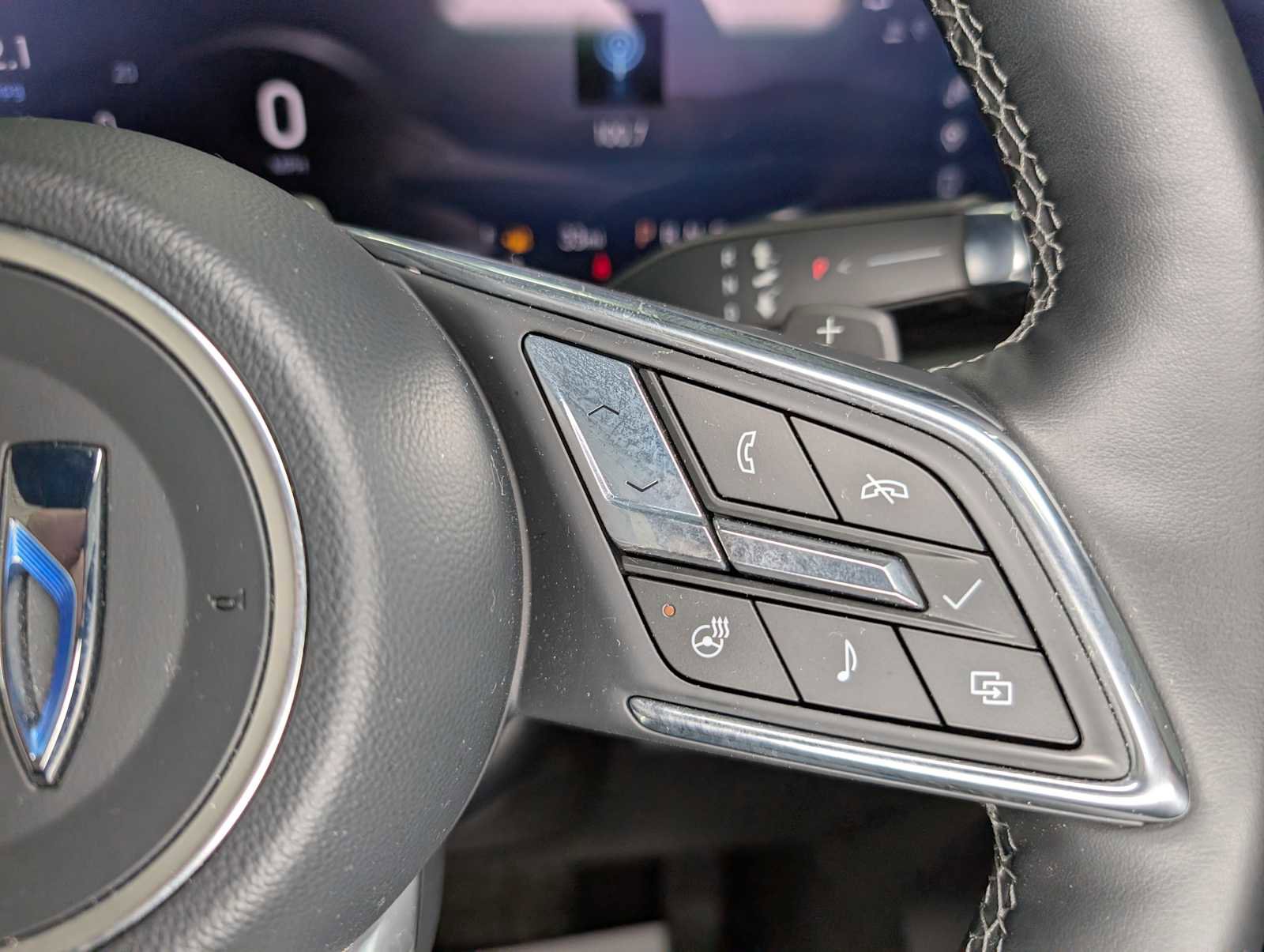 Certified 2025 Buick Enclave Avenir w/ Super Cruise Package image 40