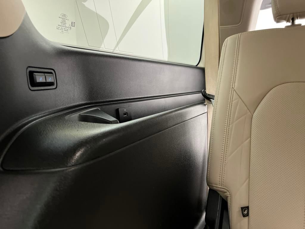 Used 2023 Ford Expedition Max Platinum image 32