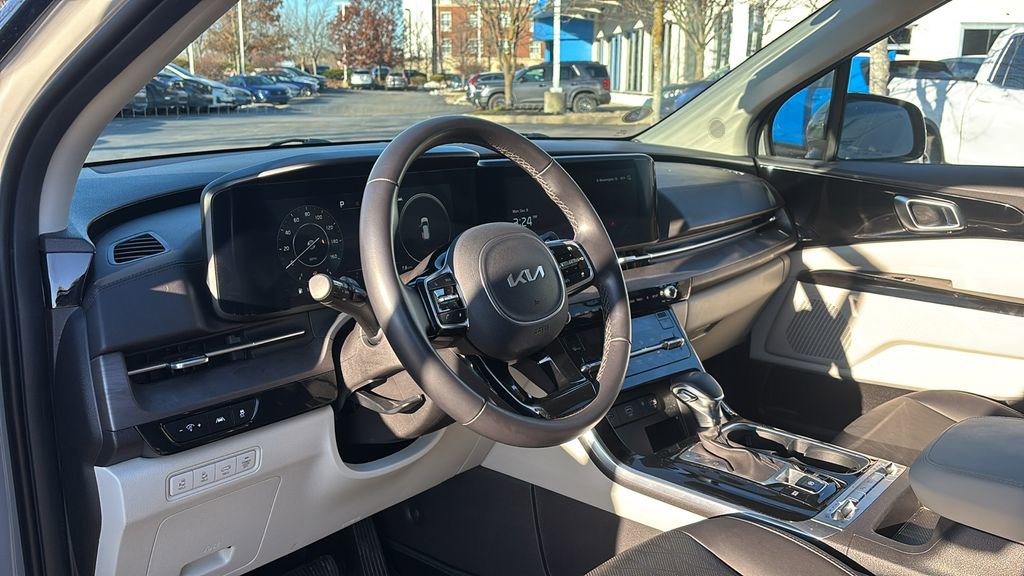 Used 2024 Kia Carnival SX image 26