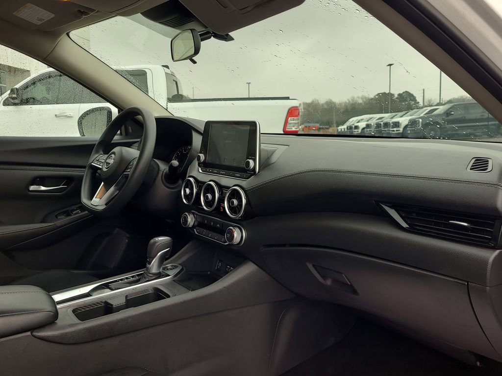 Used 2024 Nissan Sentra SV image 19
