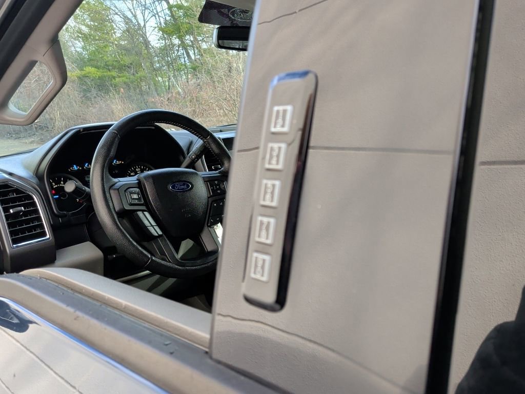 Used 2016 Ford F150 XLT w/ Equipment Group 302A Luxury image 11