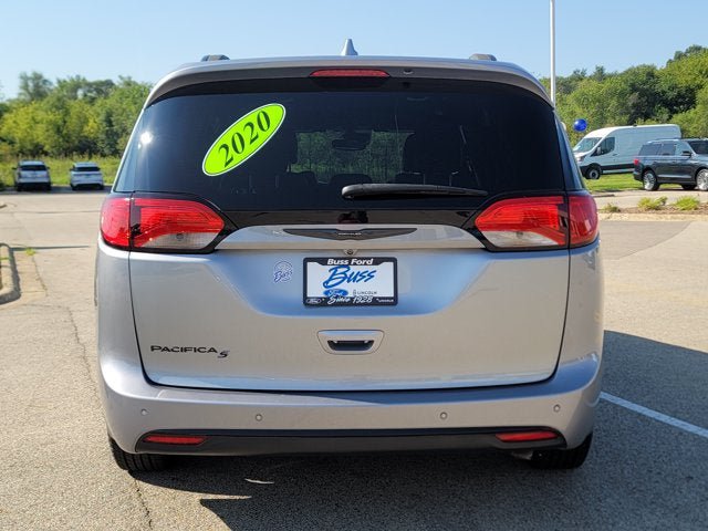 Used 2020 Chrysler Pacifica Touring-L Plus FWD image 12
