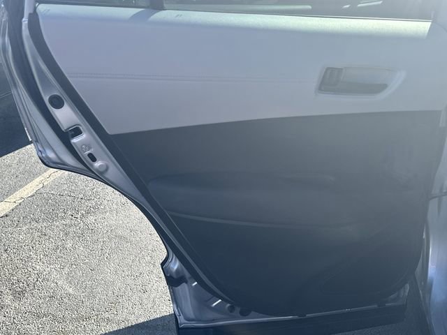 Certified 2024 Toyota Corolla Cross L FWD image 6